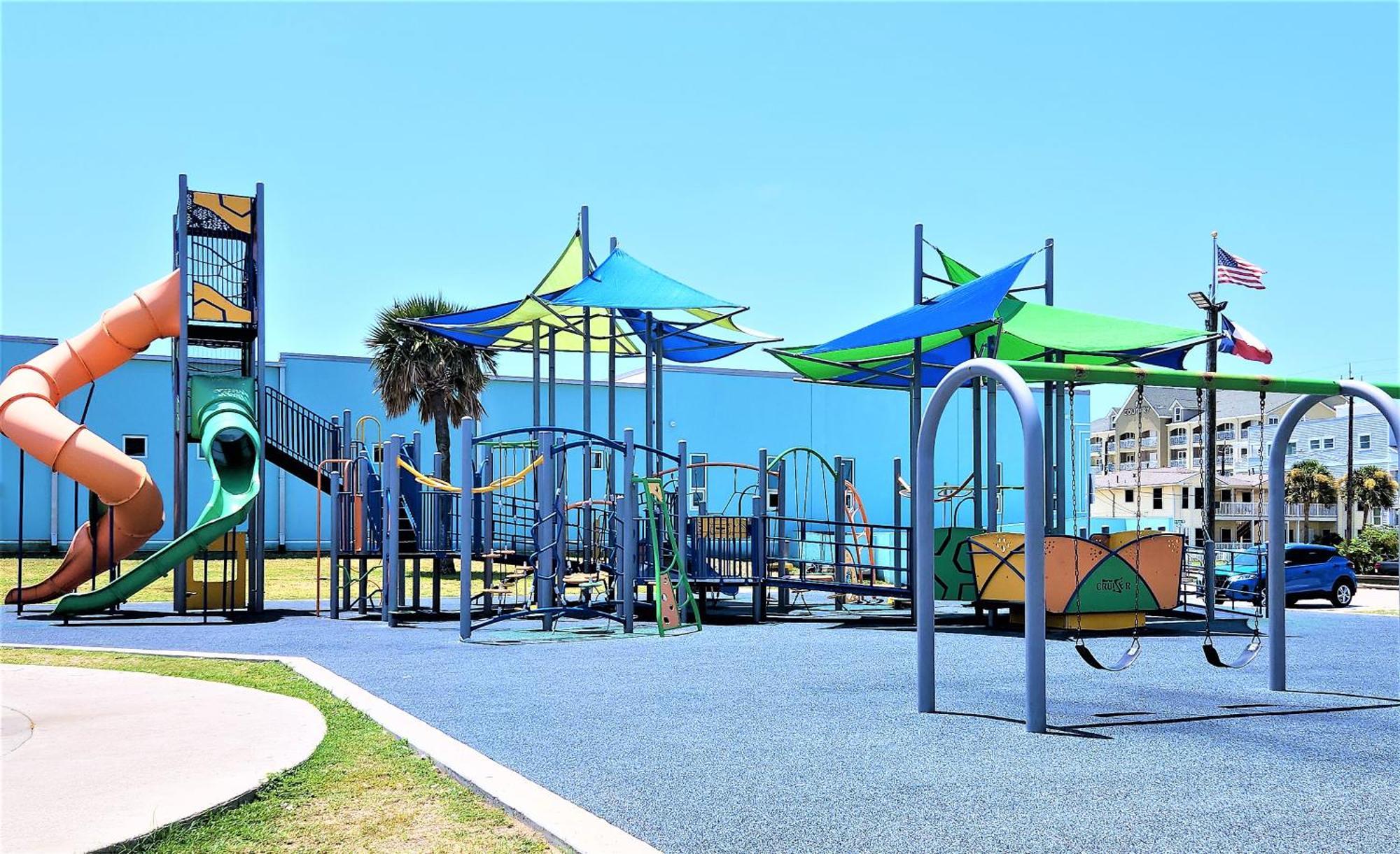 Casaazul: Beachfront Couples Retreat Near Pleasure Pier Galveston Exterior photo